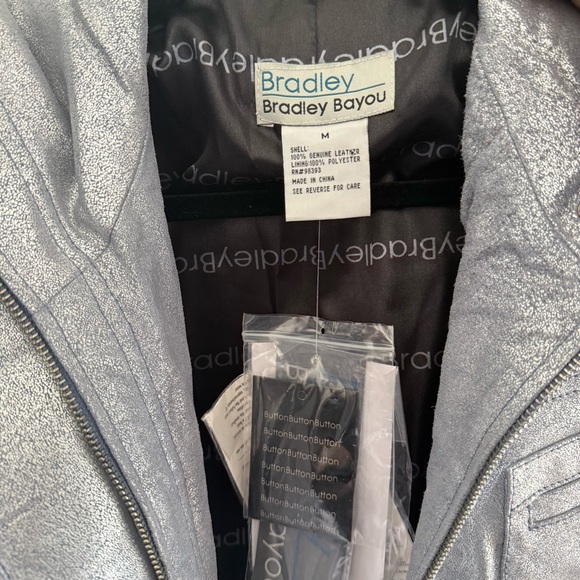 Bradley Bayou Silver Leather Jacket NWT size Medium - Picture 9 of 9